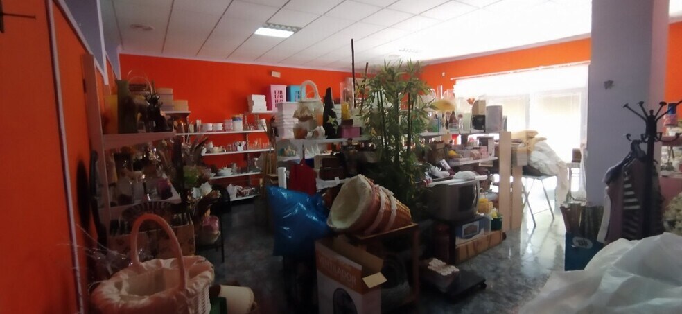 Retail in Calasparra, Murcia to rent - Interior Photo - Image 2 of 9