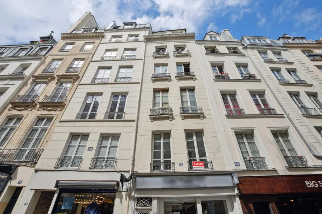 Location Bureaux 51 m² - Photo 1