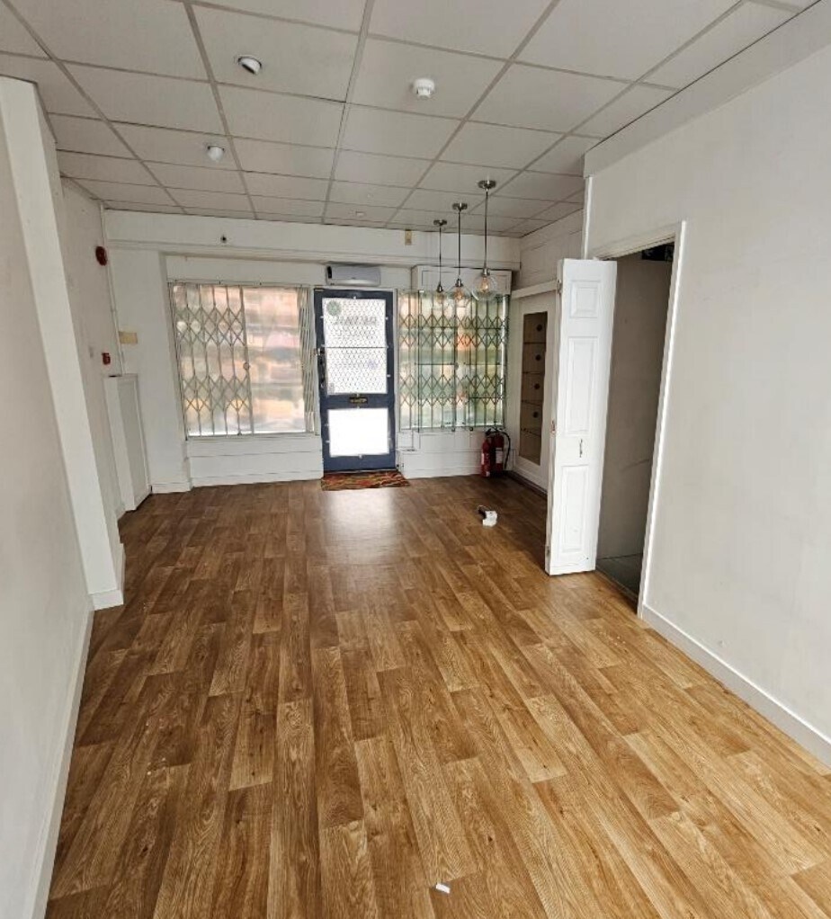 24-36 Sir Isaacs Walk, Colchester to rent Interior Photo- Image 1 of 1
