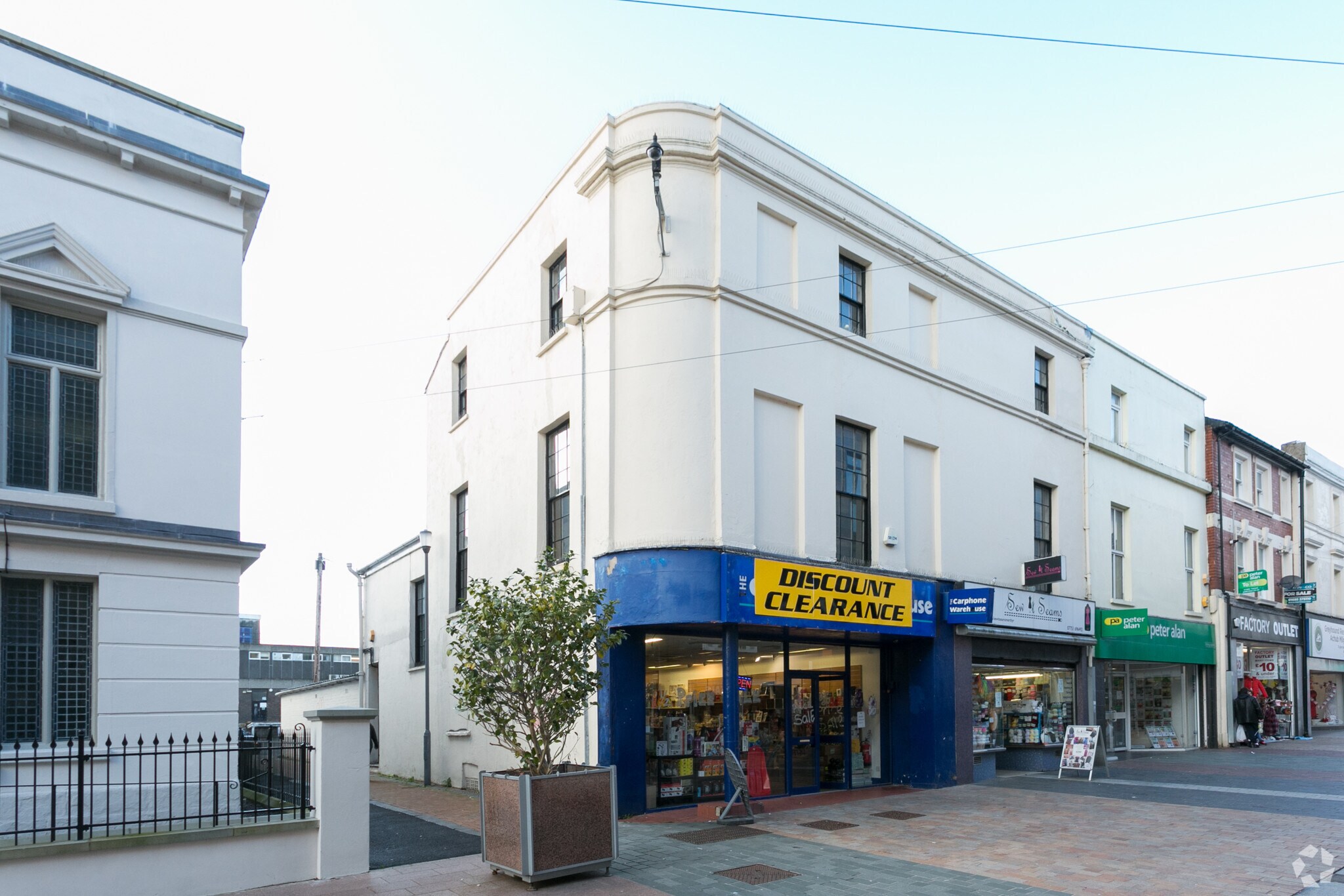 135 High St, Merthyr Tydfil for sale Primary Photo- Image 1 of 1
