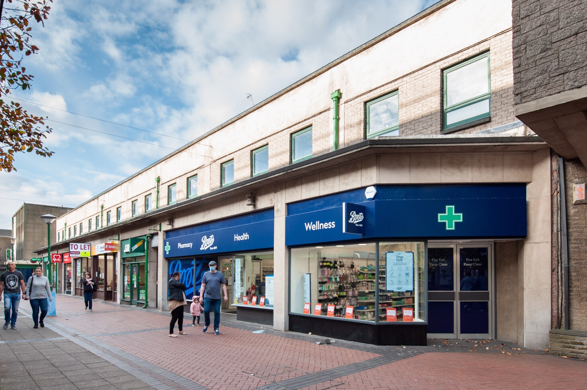 28-58 La Porte Precinct, Grangemouth for sale Building Photo- Image 1 of 1