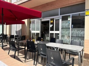 Retail in Deltebre, Tarragona to rent Interior Photo- Image 2 of 15