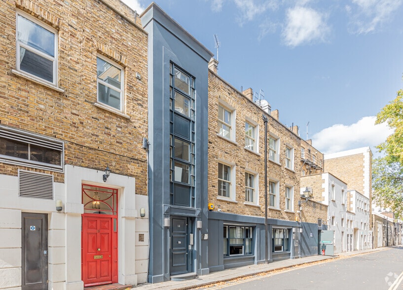 14 Stanhope Mews W, London to rent - Building Photo - Image 2 of 4