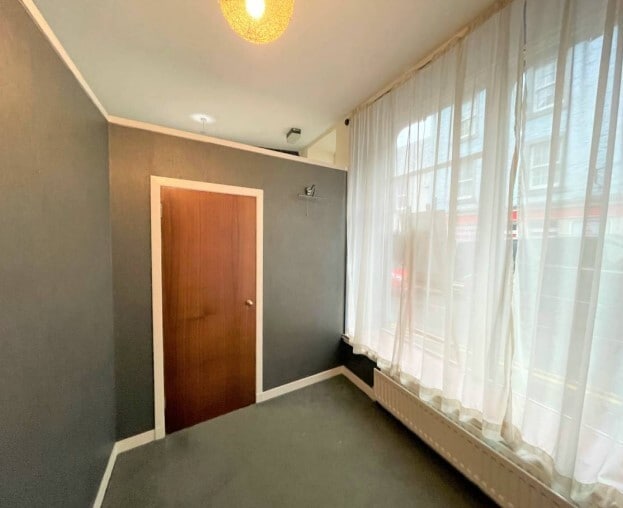 10-12 Howegate, Hawick to rent - Interior Photo - Image 3 of 6