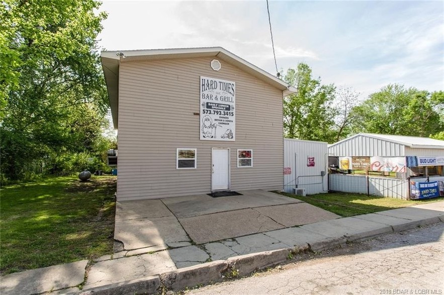 302 N St Louis St, Iberia, MO for sale - Primary Photo - Image 1 of 1