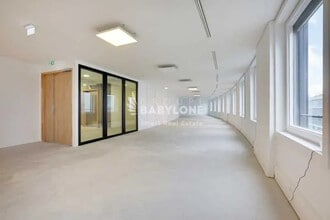 16 Rue Hoche, Puteaux for sale Interior Photo- Image 1 of 15