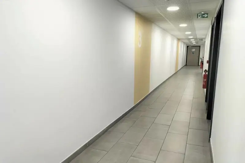 Office in Marseille to rent Interior Photo- Image 1 of 9