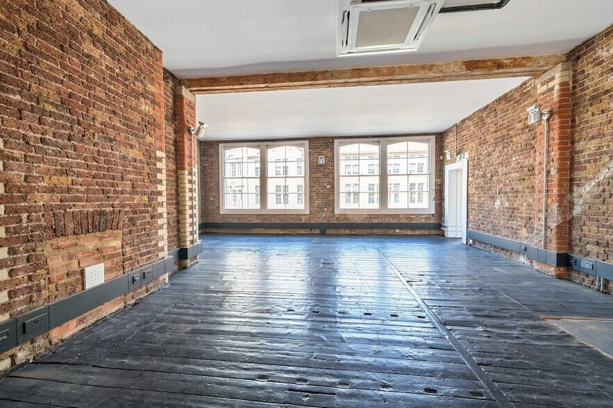 2-4 Old St, London for sale - Interior Photo - Image 2 of 15