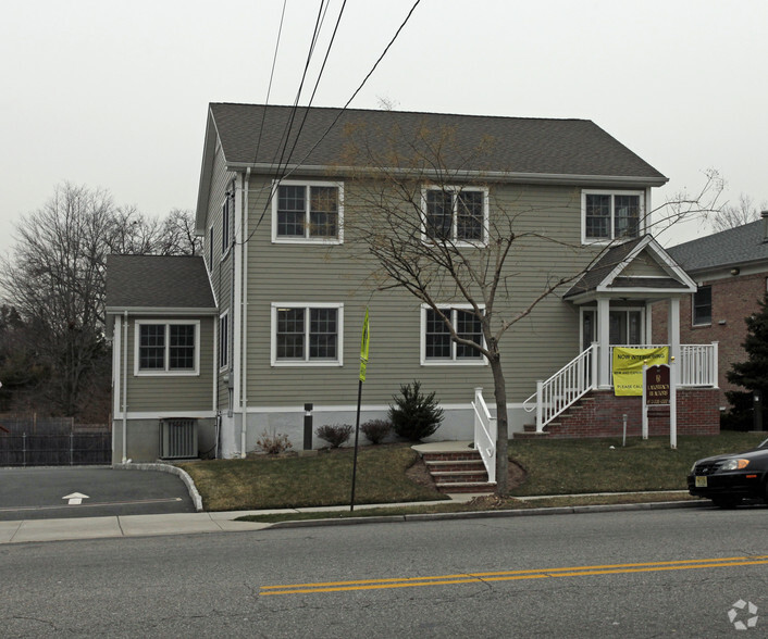 1012 Broad St, Bloomfield, NJ for sale - Primary Photo - Image 1 of 1