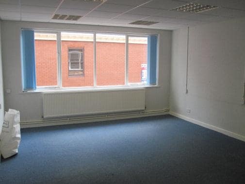 42 Water Ln, Wilmslow to rent - Interior Photo - Image 2 of 6