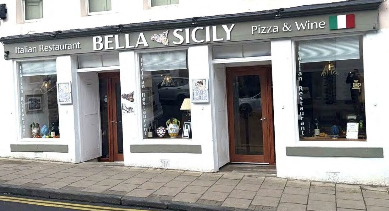 12 Canongate, Jedburgh to rent Building Photo- Image 1 of 2