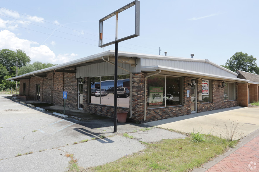 1112 Broad St, Phenix City, AL for sale - Primary Photo - Image 1 of 1