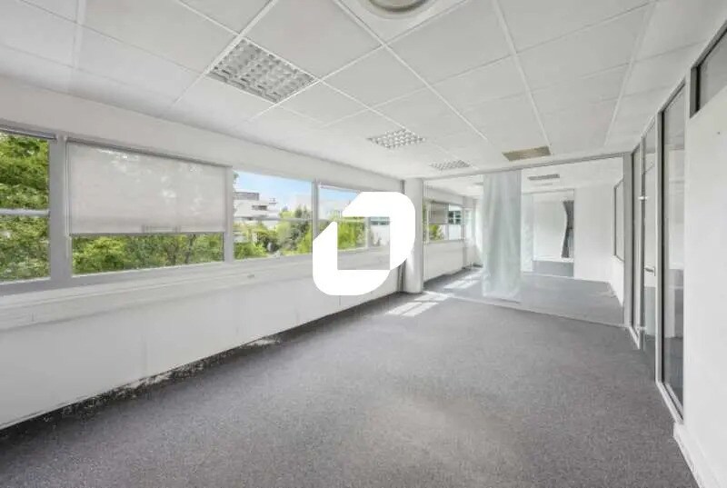Office in Bordeaux to rent - Building Photo - Image 3 of 21