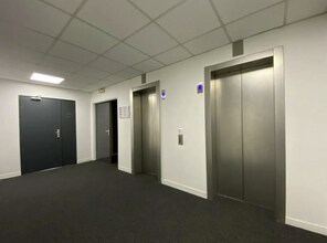 Office in Rosny-sous-Bois to rent Building Photo- Image 2 of 3