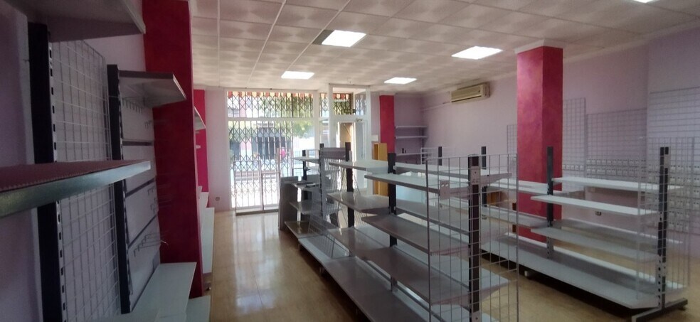 Retail in Calasparra, Murcia for sale - Interior Photo - Image 3 of 8