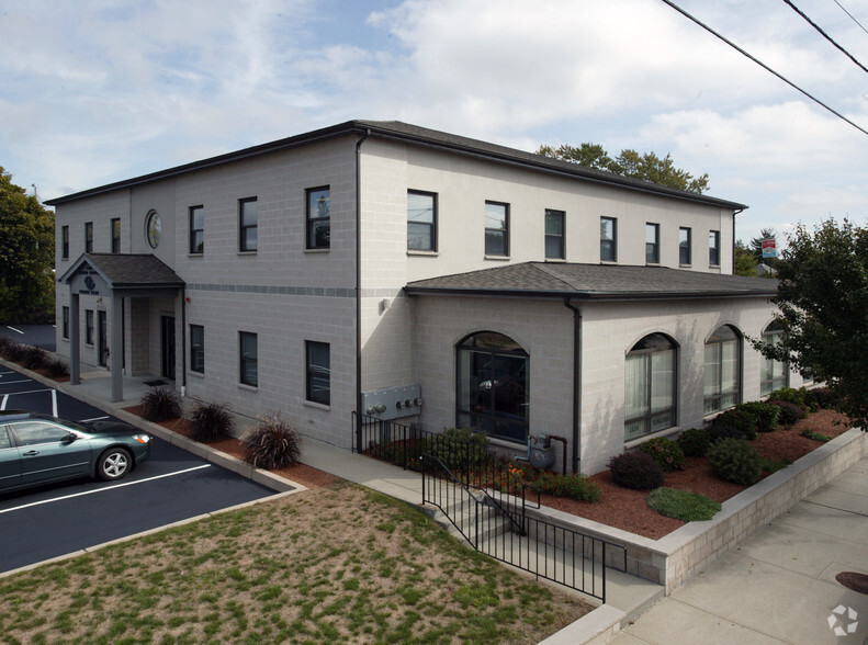 400 Warren Ave, East Providence, RI for sale - Building Photo - Image 1 of 1