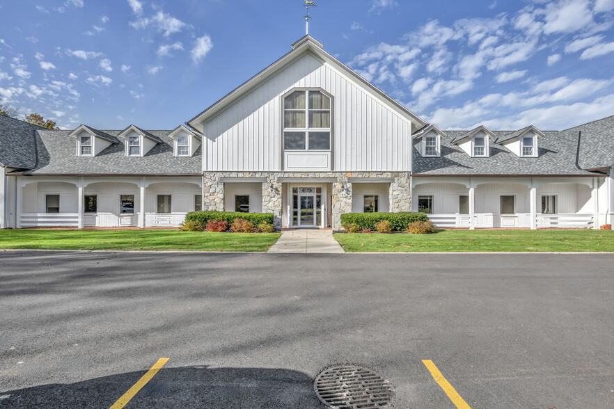 1006-1008 Crocker Rd, Westlake, OH for rent - Building Photo - Image 1 of 24