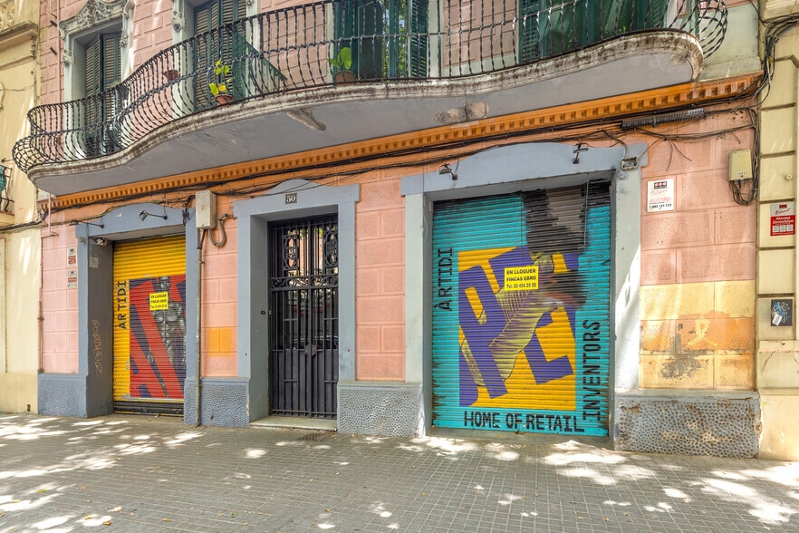 Retail in Barcelona, Barcelona to rent - Building Photo - Image 1 of 4