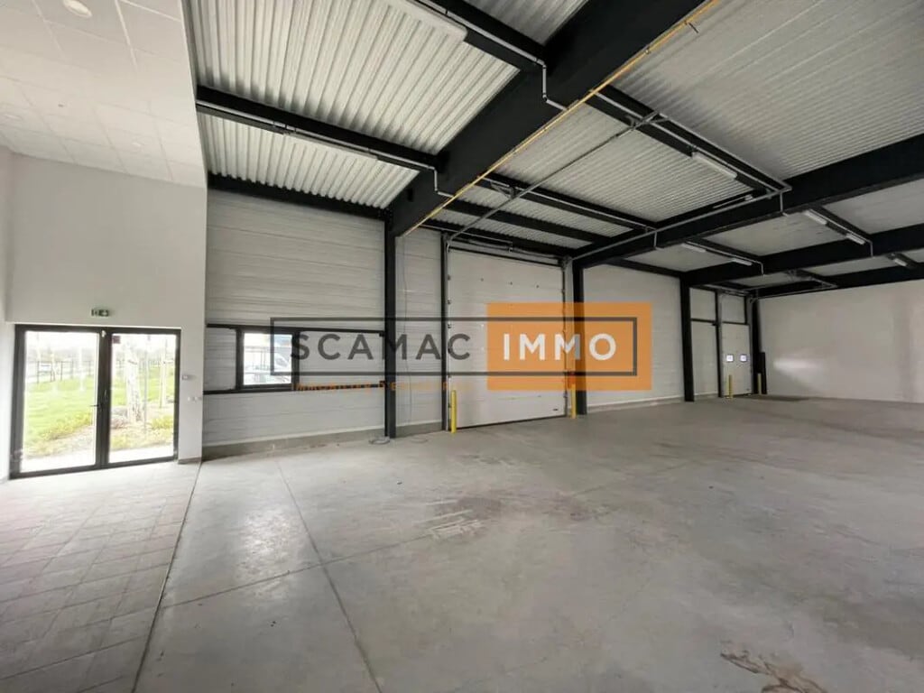 Vente Local d'activités 1 275 m² - Photo 1