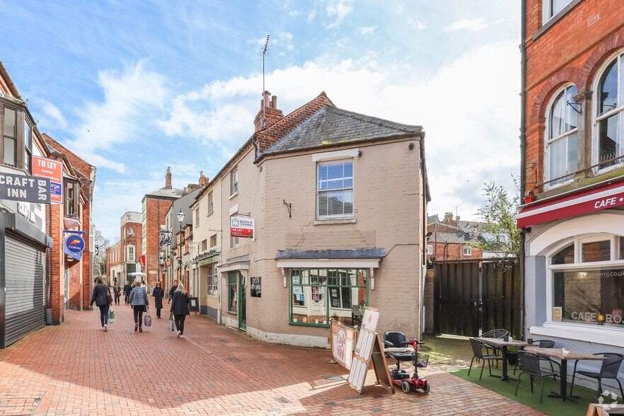 3-4 Chapel St, Rugby to rent - Primary Photo - Image 1 of 2