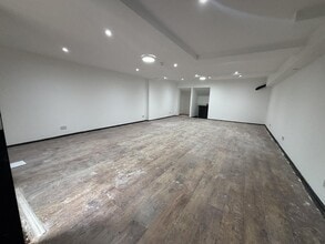 36 Piccadilly, Stoke On Trent to rent Building Photo- Image 2 of 8