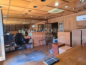 Office / Retail in Barcelona, Barcelona to rent Interior Photo- Image 1 of 17