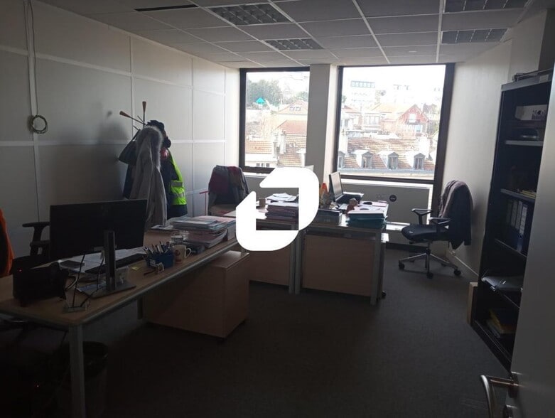 Office in Saint-Cloud to rent - Interior Photo - Image 3 of 6