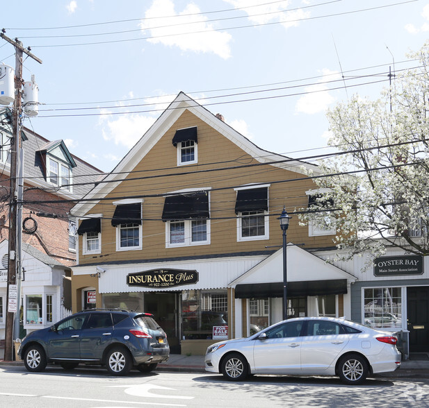 15-17 W Main St, Oyster Bay, NY for sale - Primary Photo - Image 1 of 1