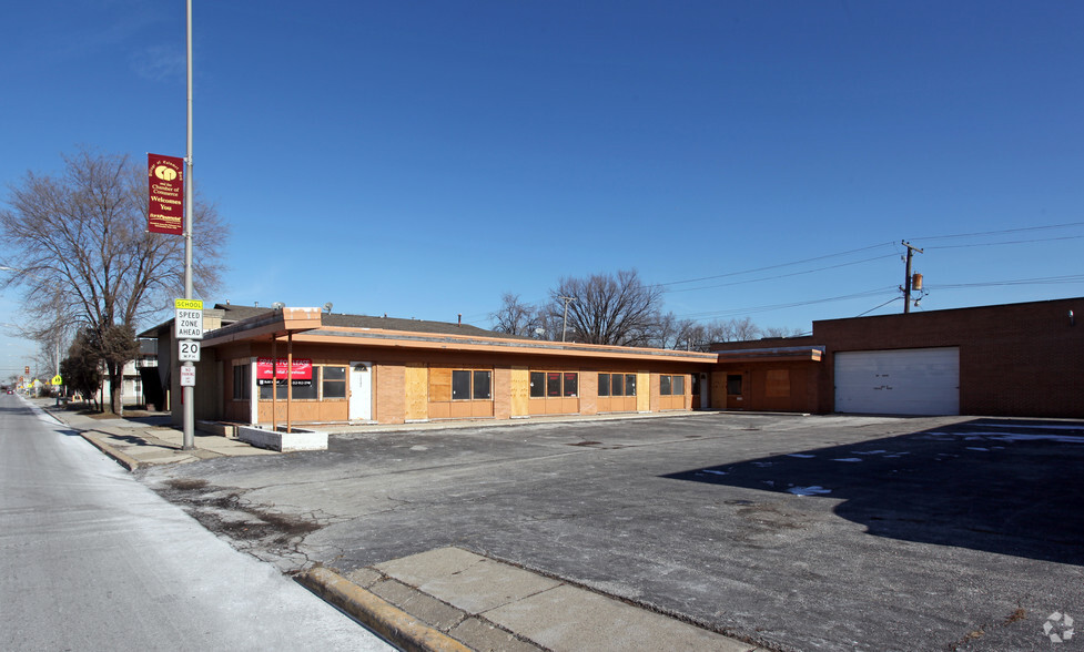 12545 S Ashland Ave, Calumet Park, IL for sale - Building Photo - Image 3 of 6