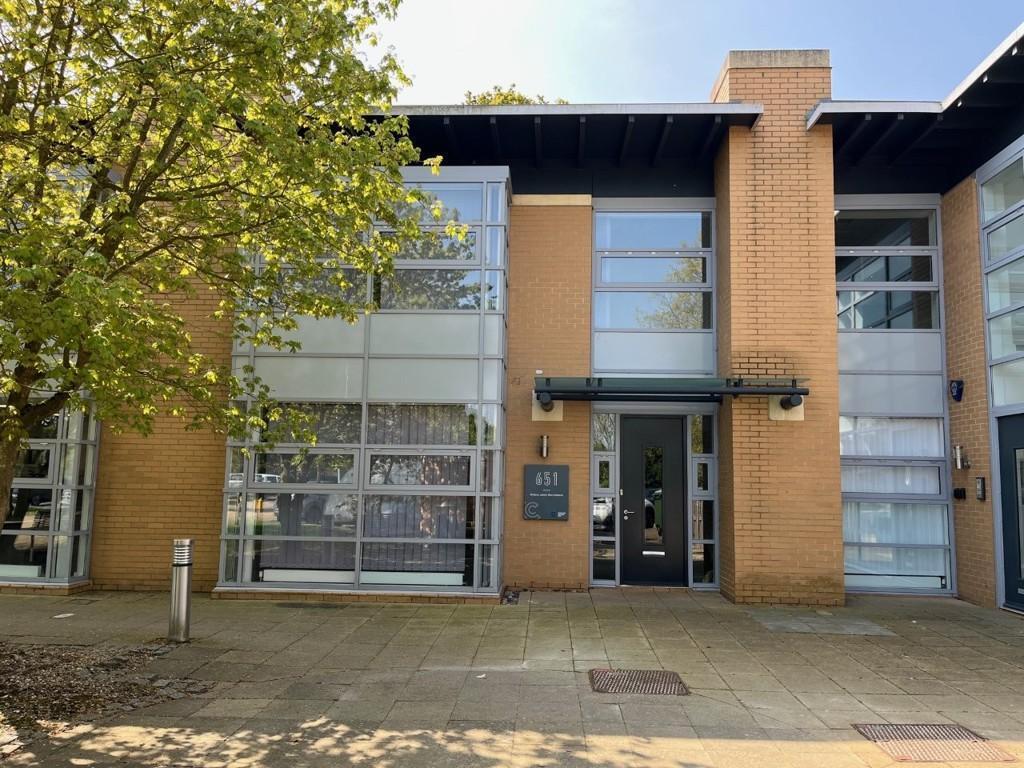 650-662 The Crescent, Colchester to rent Building Photo- Image 1 of 14