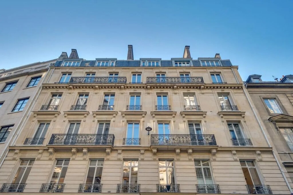 Location Bureaux 166 m² - Photo 1