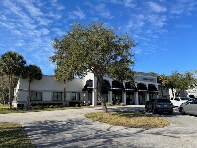 270-280 S Yonge St, Ormond Beach, FL to rent Building Photo- Image 1 of 17