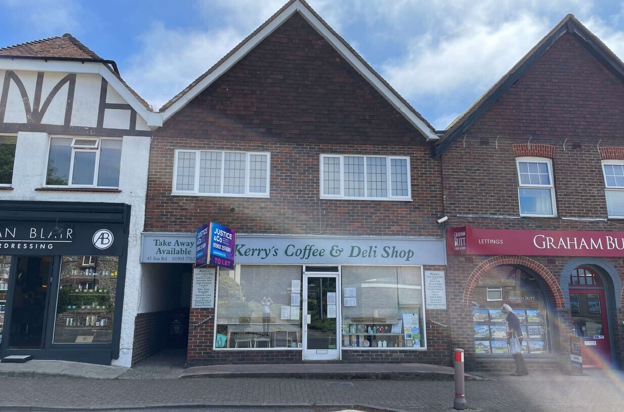 45 Sea Rd, East Preston for sale Primary Photo- Image 1 of 1