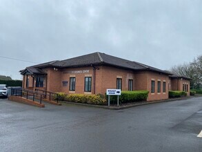 Holyhead Rd, Albrighton to rent Building Photo- Image 1 of 6