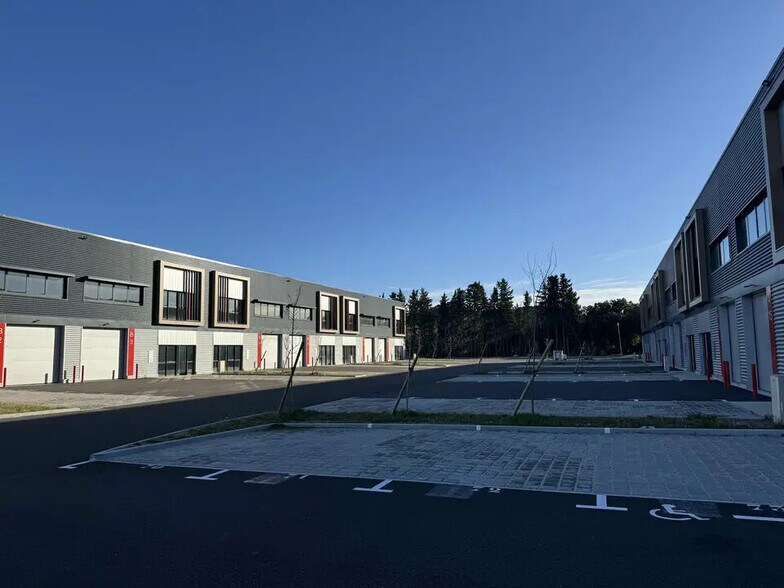 Office in Avignon to rent - Building Photo - Image 3 of 10