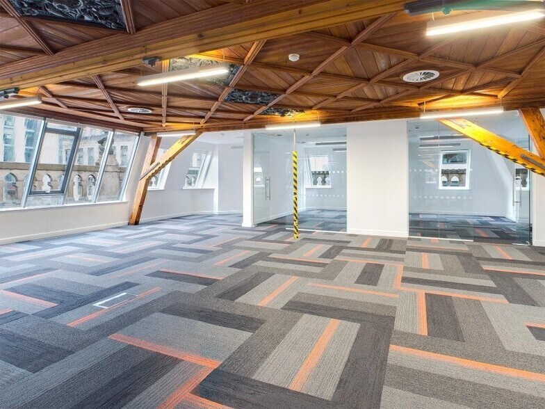81-83 King St, Manchester to rent - Interior Photo - Image 2 of 11