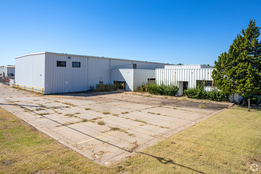 9800 W Reno Ave, Oklahoma City, OK for sale - Primary Photo - Image 1 of 10