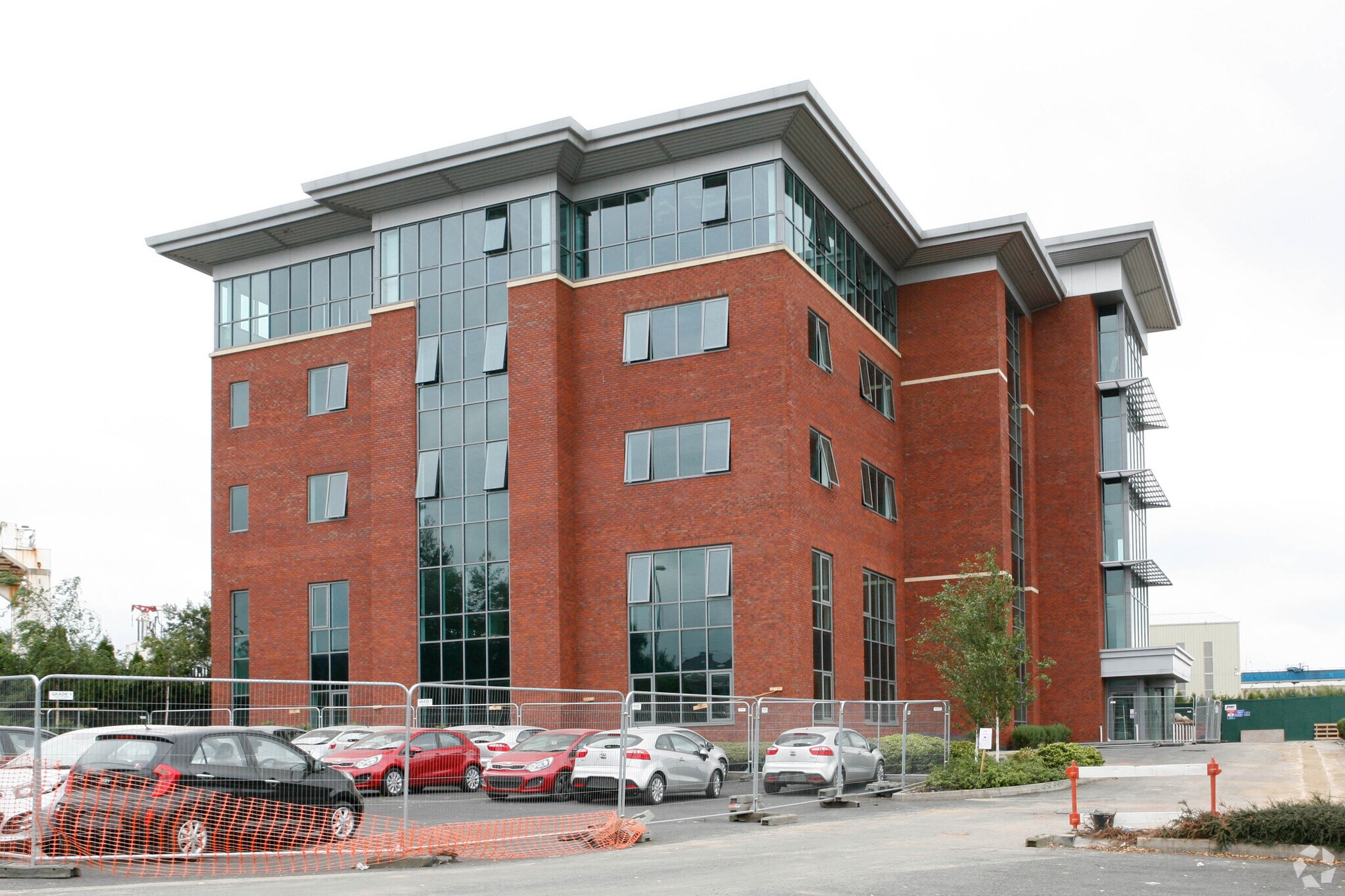 5A The Parklands, Bolton to rent Primary Photo- Image 1 of 4