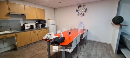 5 Avenue Lionel Terray, Meyzieu for sale Interior Photo- Image 2 of 9