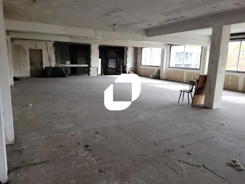 Office in Montreuil to rent Interior Photo- Image 1 of 6