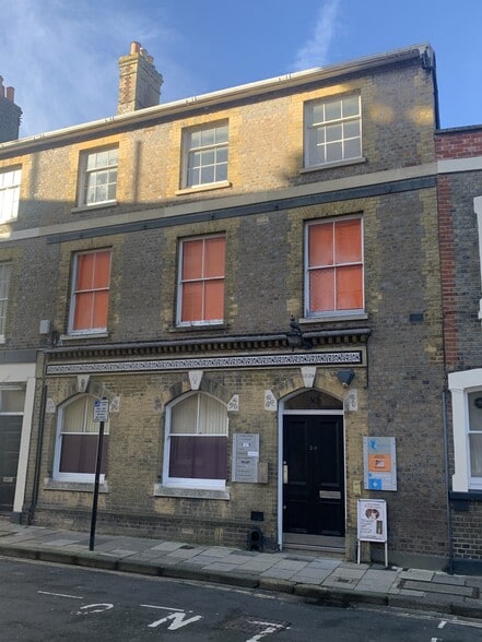 30 Quay St, Newport to rent - Building Photo - Image 1 of 1