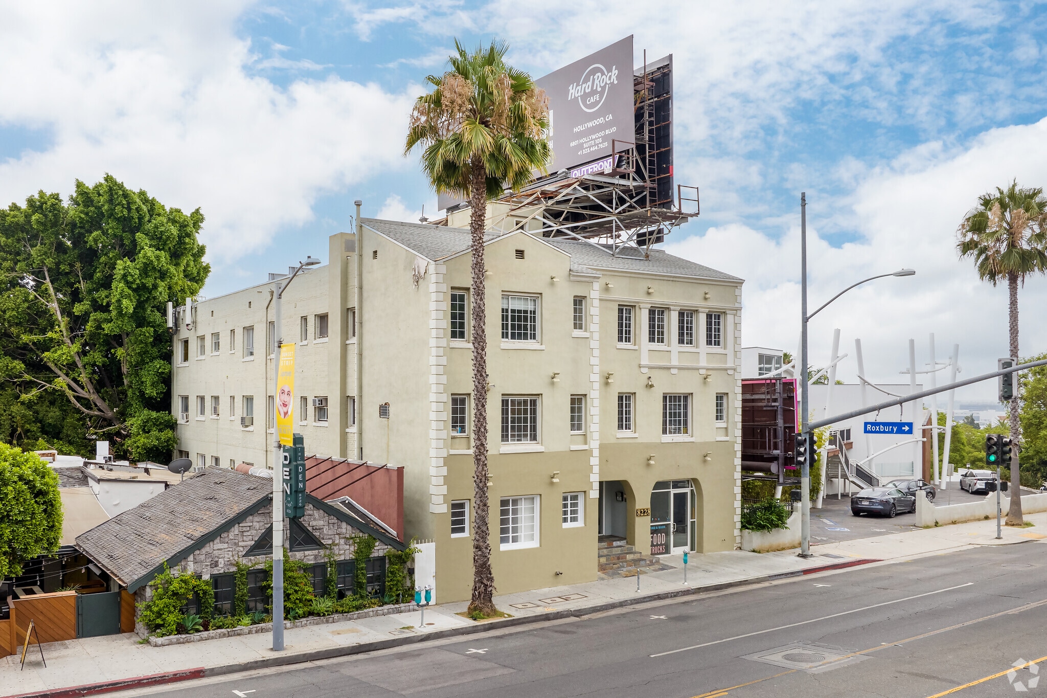 8228 W Sunset Blvd, Los Angeles, CA to rent Building Photo- Image 1 of 26