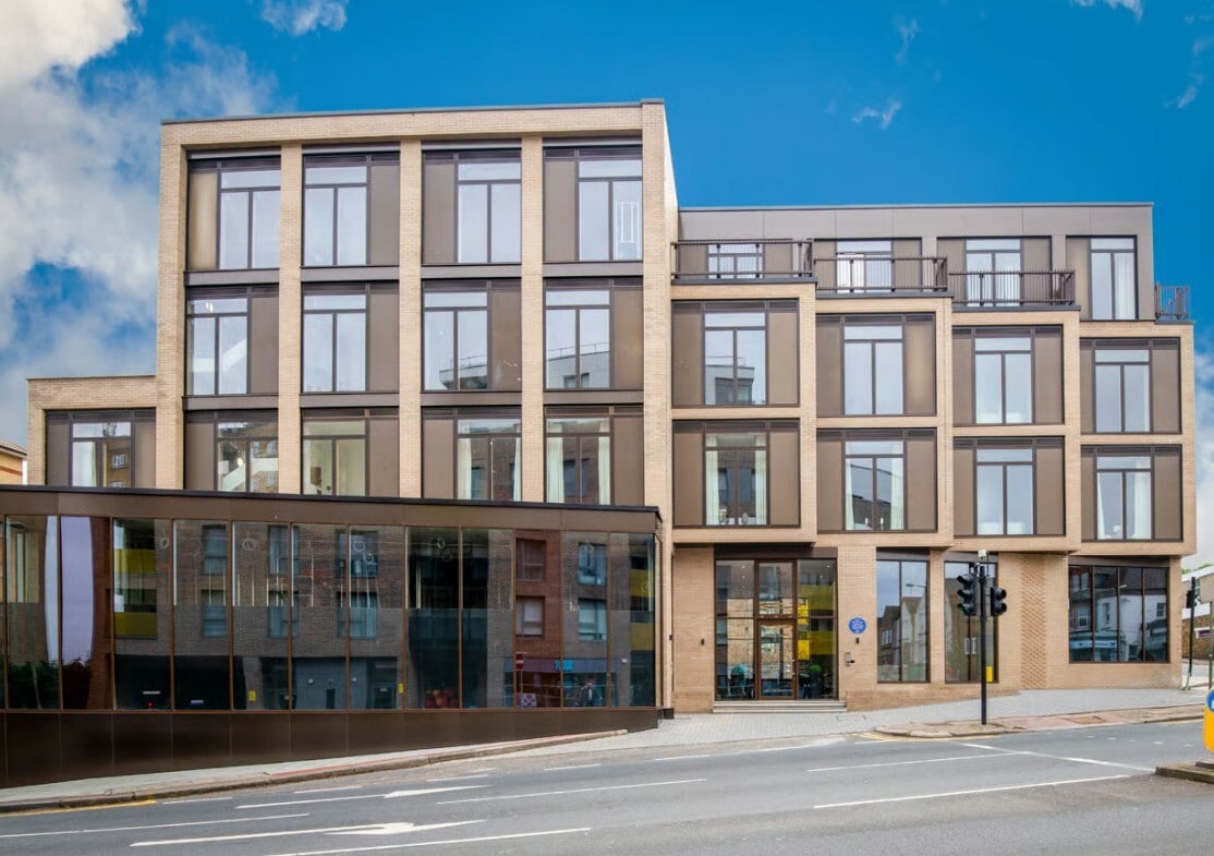 452-454 Finchley Rd, London to rent Building Photo- Image 1 of 8