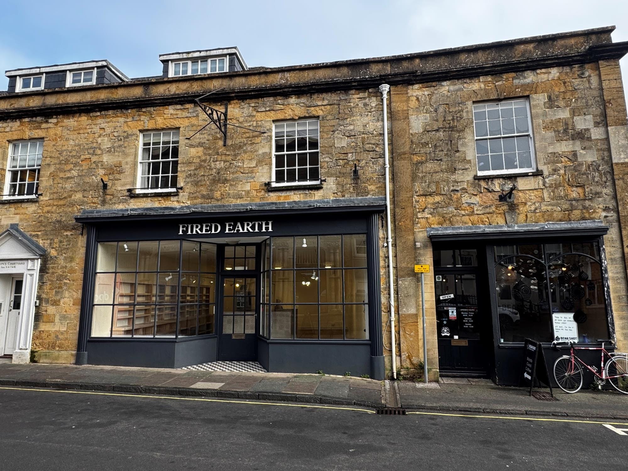 South St, Sherborne to rent Primary Photo- Image 1 of 2