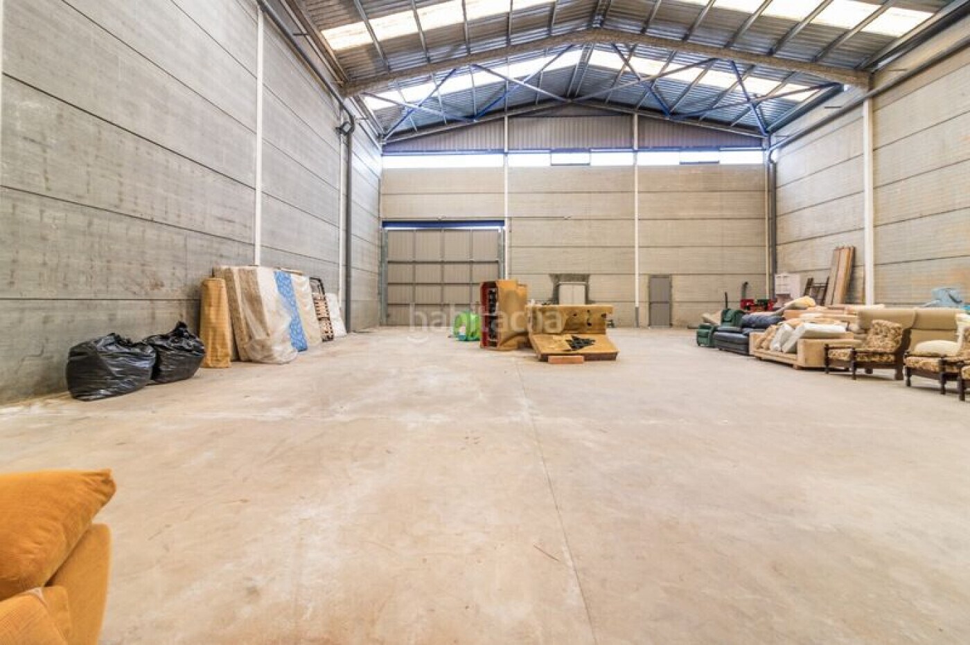 Industrial in València for sale Building Photo- Image 1 of 8