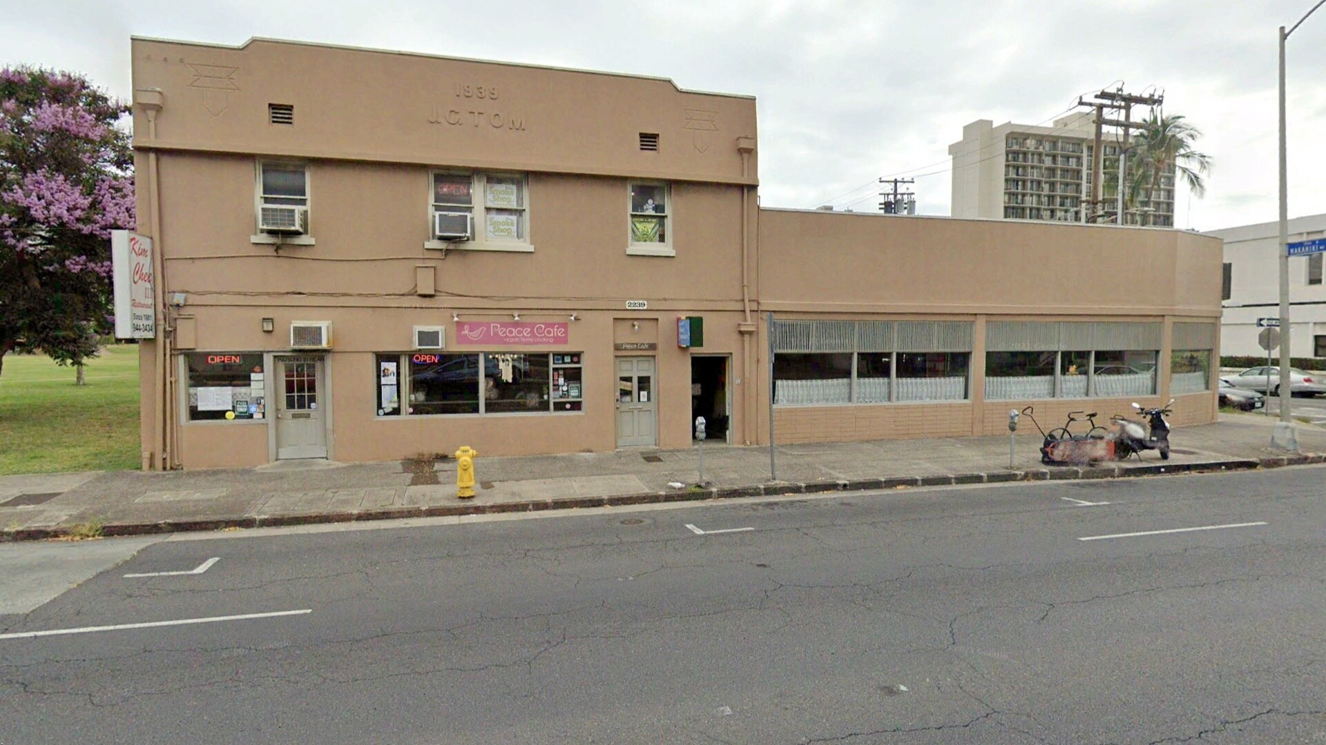 2239 S King St, Honolulu, HI to rent Building Photo- Image 1 of 4