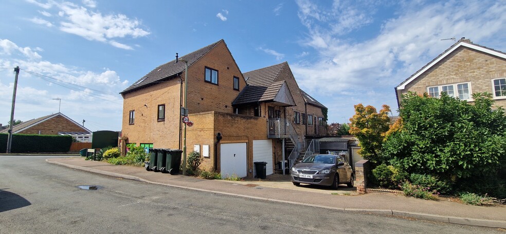 43-45a Molyneux Dr, Bodicote for sale - Building Photo - Image 3 of 11
