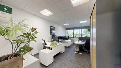 Great Park Rd, Bradley Stoke to rent Interior Photo- Image 2 of 7