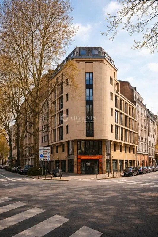 Office in Lille for sale Building Photo- Image 1 of 10