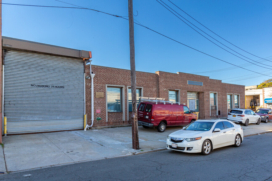 129-20 18th Ave, College Point, NY for sale - Building Photo - Image 1 of 1